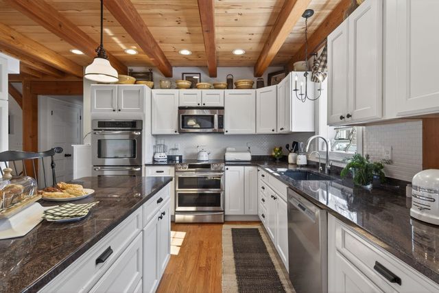 71 ODell Road, Sandown, NH 03873