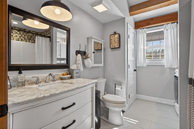 71 ODell Road, Sandown, NH 03873