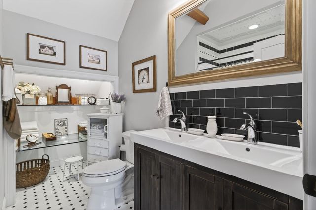 71 ODell Road, Sandown, NH 03873