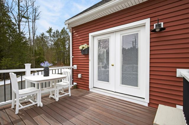 71 ODell Road, Sandown, NH 03873