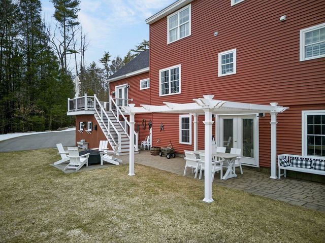71 ODell Road, Sandown, NH 03873