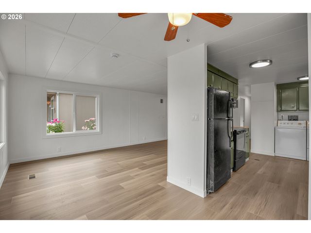 17240 Sw ELDORADO Dr, Portland, OR 97224