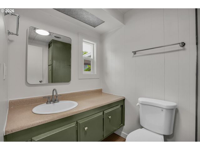 17240 Sw ELDORADO Dr, Portland, OR 97224