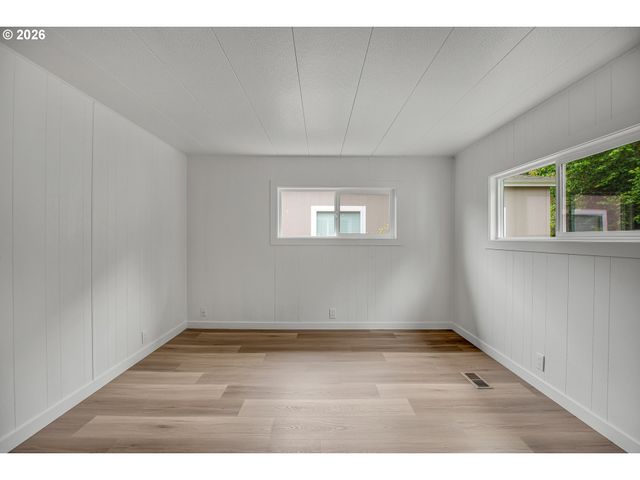 17240 Sw ELDORADO Dr, Portland, OR 97224