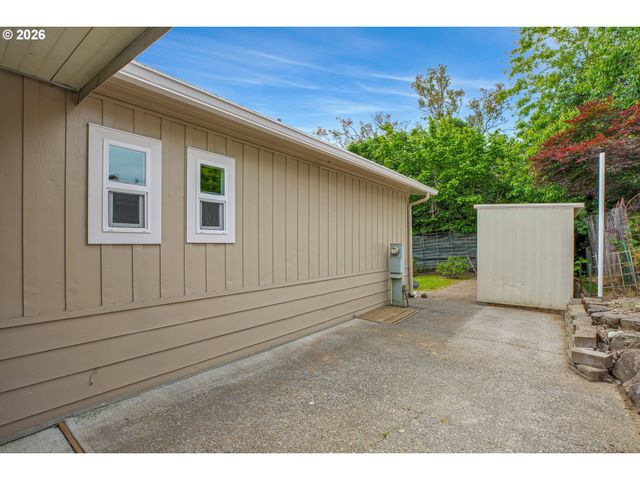 17240 Sw ELDORADO Dr, Portland, OR 97224