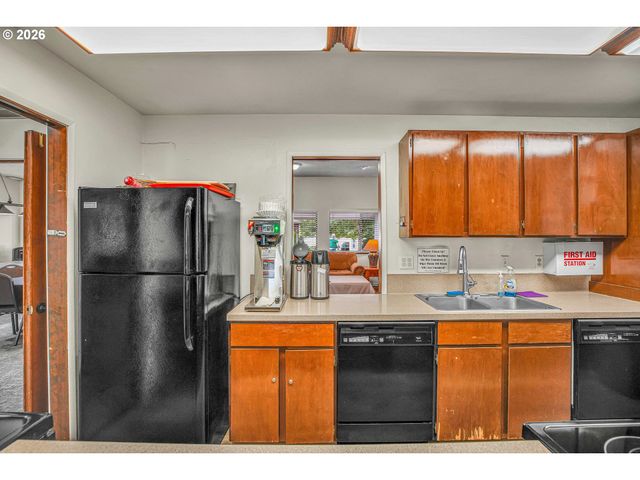 17240 Sw ELDORADO Dr, Portland, OR 97224