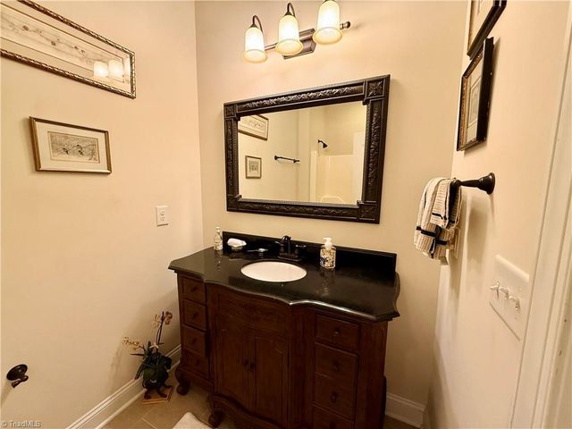 5416 Ggo Drive, Greensboro, NC 27406