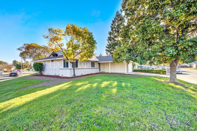 407 Acacia St, Fairfield, CA 94533