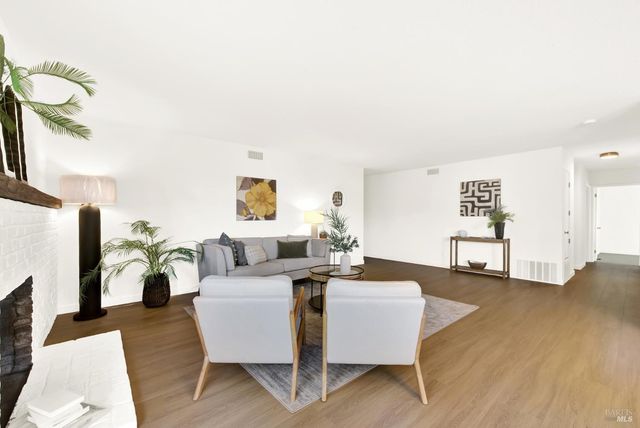 407 Acacia St, Fairfield, CA 94533