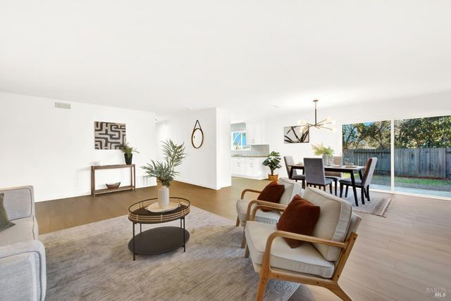 407 Acacia St, Fairfield, CA 94533