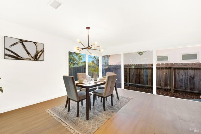 407 Acacia St, Fairfield, CA 94533