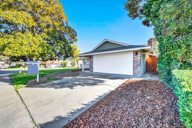 407 Acacia St, Fairfield, CA 94533