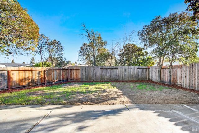 407 Acacia St, Fairfield, CA 94533