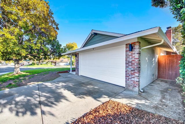 407 Acacia St, Fairfield, CA 94533