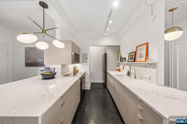 363-377 Mt Prospect Avenue 6DW, Newark, NJ 07104