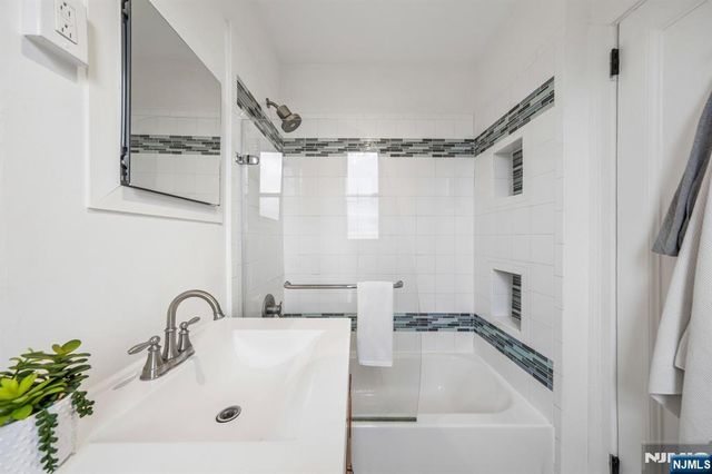 363-377 Mt Prospect Avenue 6DW, Newark, NJ 07104