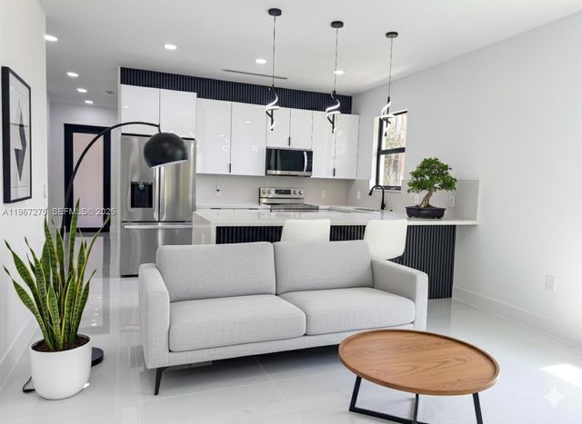 505 W 10 ST, Lehigh Acres, FL 33972