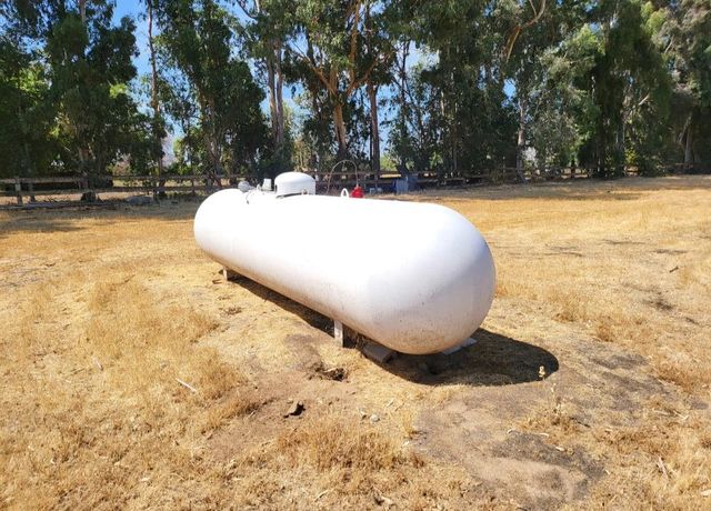 2744 N Locan Avenue, Fresno, CA 93737