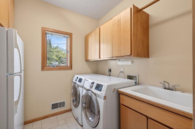 523 Wildwood Avenue, Saint Paul, MN 55110