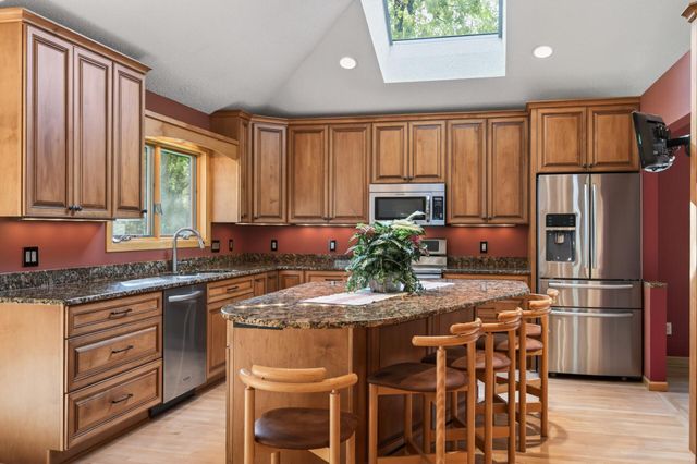 523 Wildwood Avenue, Saint Paul, MN 55110