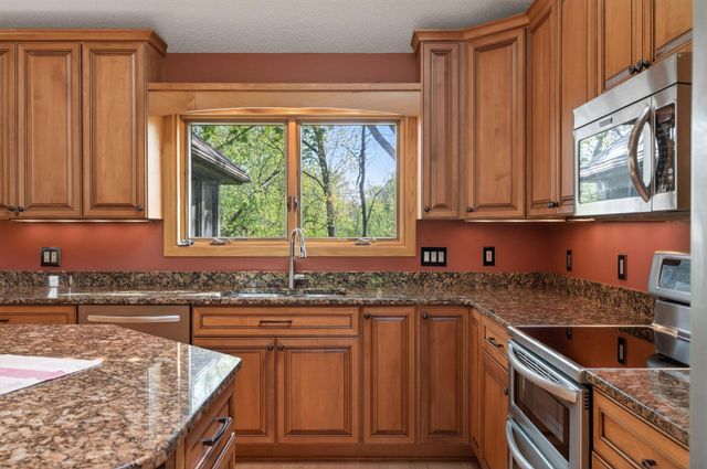 523 Wildwood Avenue, Saint Paul, MN 55110