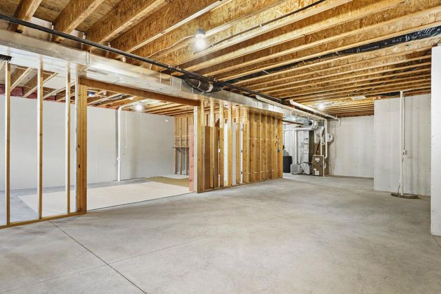 15 Rose Quartz Way, Fitchburg, WI 53711