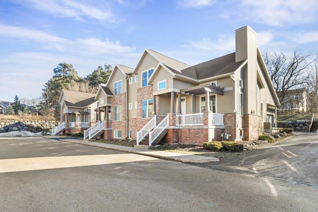 15 Rose Quartz Way, Fitchburg, WI 53711