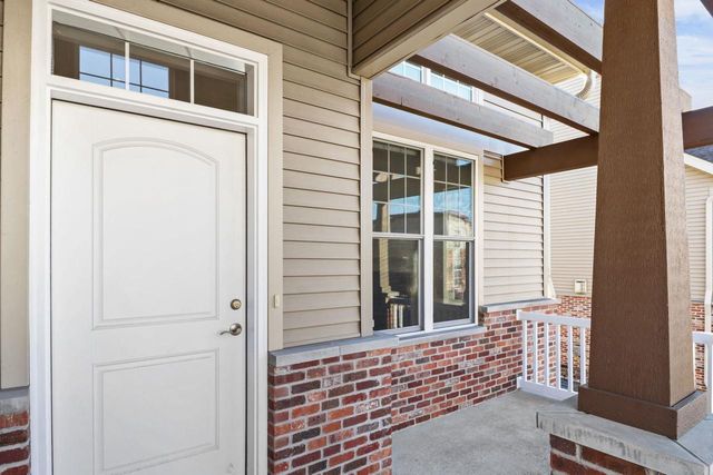 15 Rose Quartz Way, Fitchburg, WI 53711