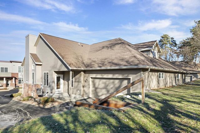 15 Rose Quartz Way, Fitchburg, WI 53711