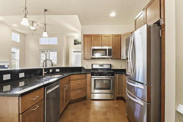 15 Rose Quartz Way, Fitchburg, WI 53711