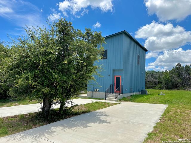 1946 Rhinestone, Canyon Lake, TX 78133