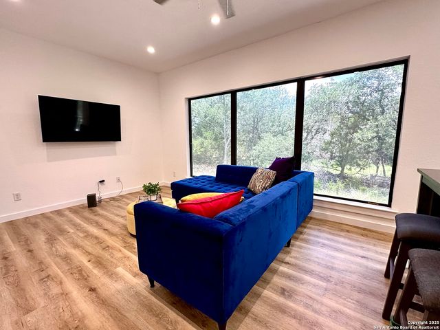 1946 Rhinestone, Canyon Lake, TX 78133