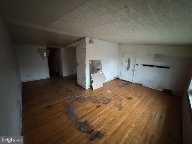 1958 GOODNAW ST, Philadelphia, PA 19115