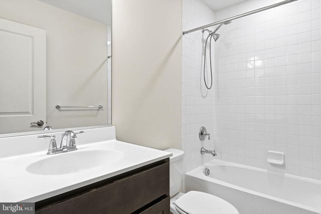 7255 MARTIN FARM CIR, Baltimore, MD 21237