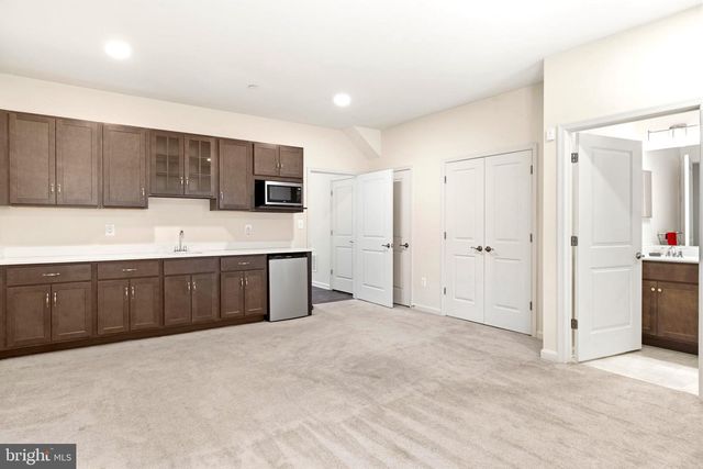 7255 MARTIN FARM CIR, Baltimore, MD 21237