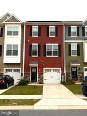 7255 MARTIN FARM CIR, Baltimore, MD 21237