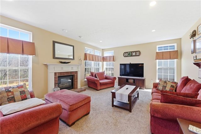 153 Hunter Drive, Cranberry Twp, PA 16066