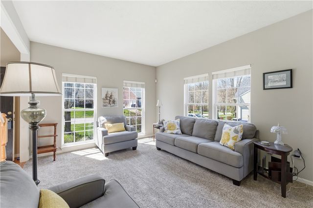 153 Hunter Drive, Cranberry Twp, PA 16066