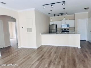 8290 GATE Parkway W 213, Jacksonville, FL 32216