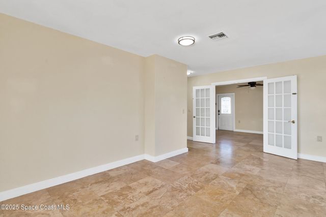 3949 Canal Drive, Sebastian, FL 32976