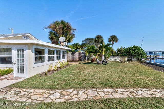 3949 Canal Drive, Sebastian, FL 32976
