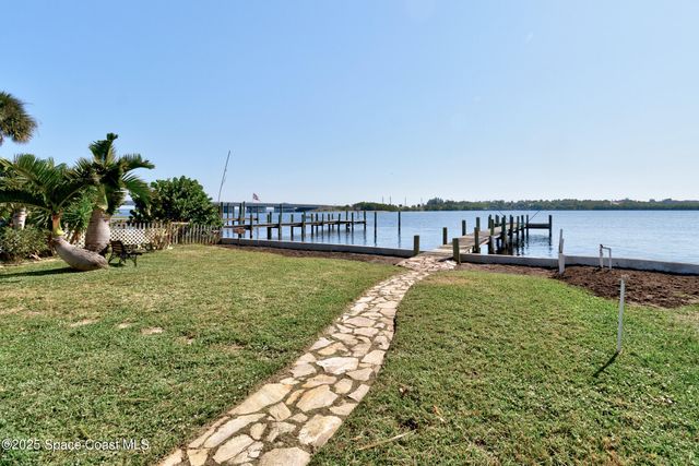 3949 Canal Drive, Sebastian, FL 32976