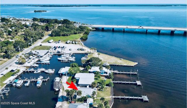 3949 Canal Drive, Sebastian, FL 32976