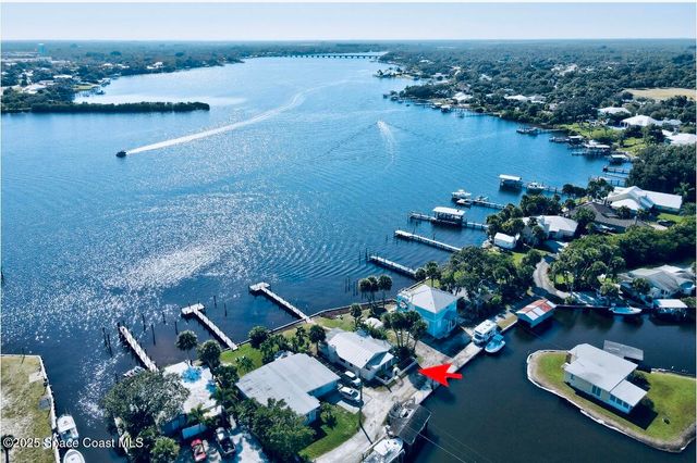 3949 Canal Drive, Sebastian, FL 32976