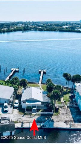 3949 Canal Drive, Sebastian, FL 32976