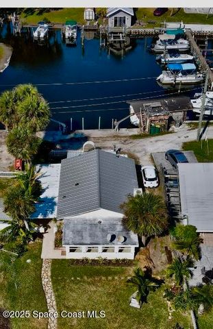3949 Canal Drive, Sebastian, FL 32976