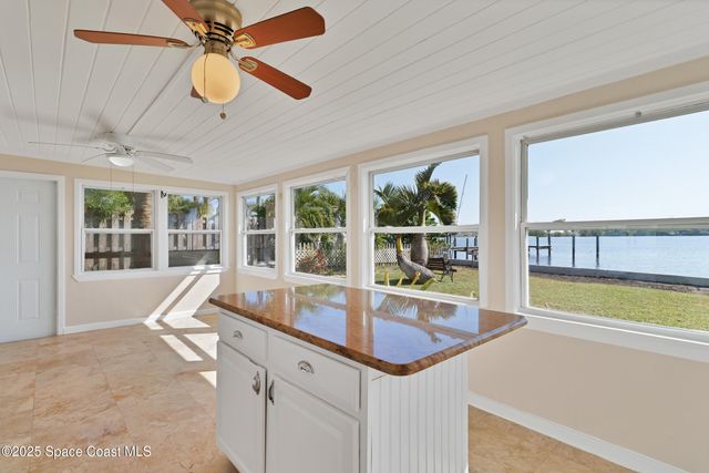 3949 Canal Drive, Sebastian, FL 32976