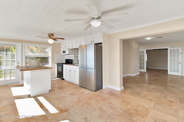 3949 Canal Drive, Sebastian, FL 32976