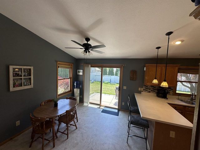3718 Labrador Drive, Janesville, WI 53546