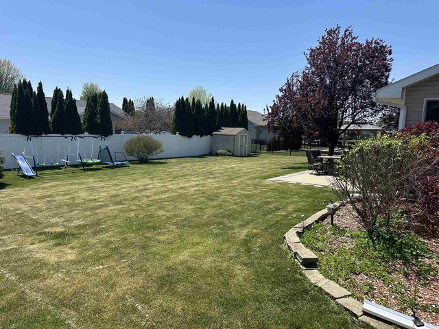 3718 Labrador Drive, Janesville, WI 53546